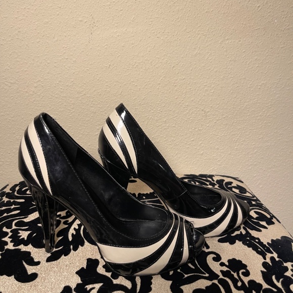 Black & Beige ALDO Stiletto Platform Peep Toe High Heels - Picture 2 of 8